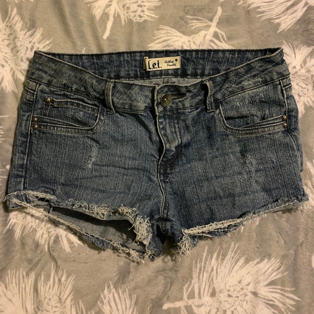Ripped Jean shorts